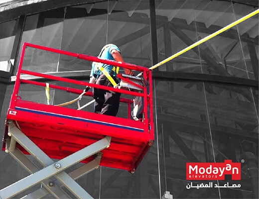 مصاعد للتنظيف والصيانة